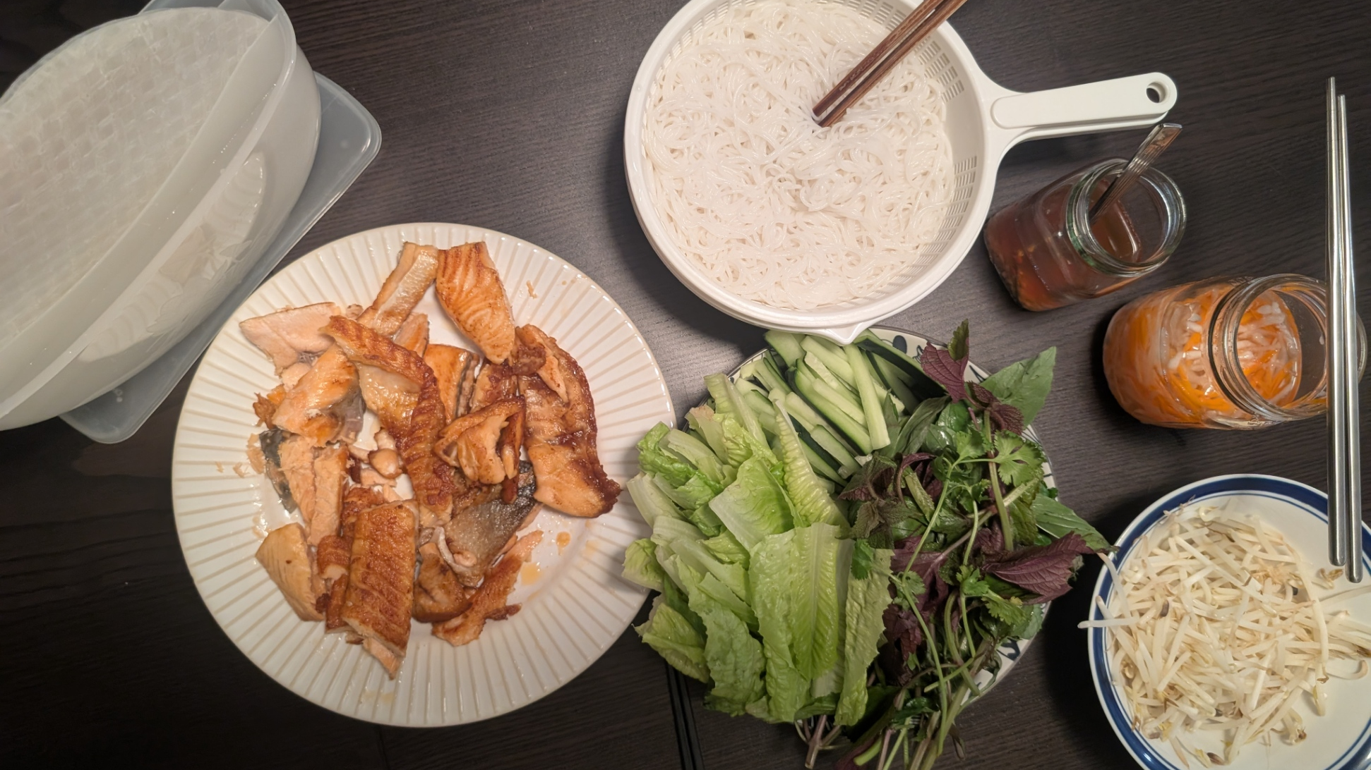 Salmon Belly Spring Rolls: a delicious, light, and easy dinner for a weeknight in